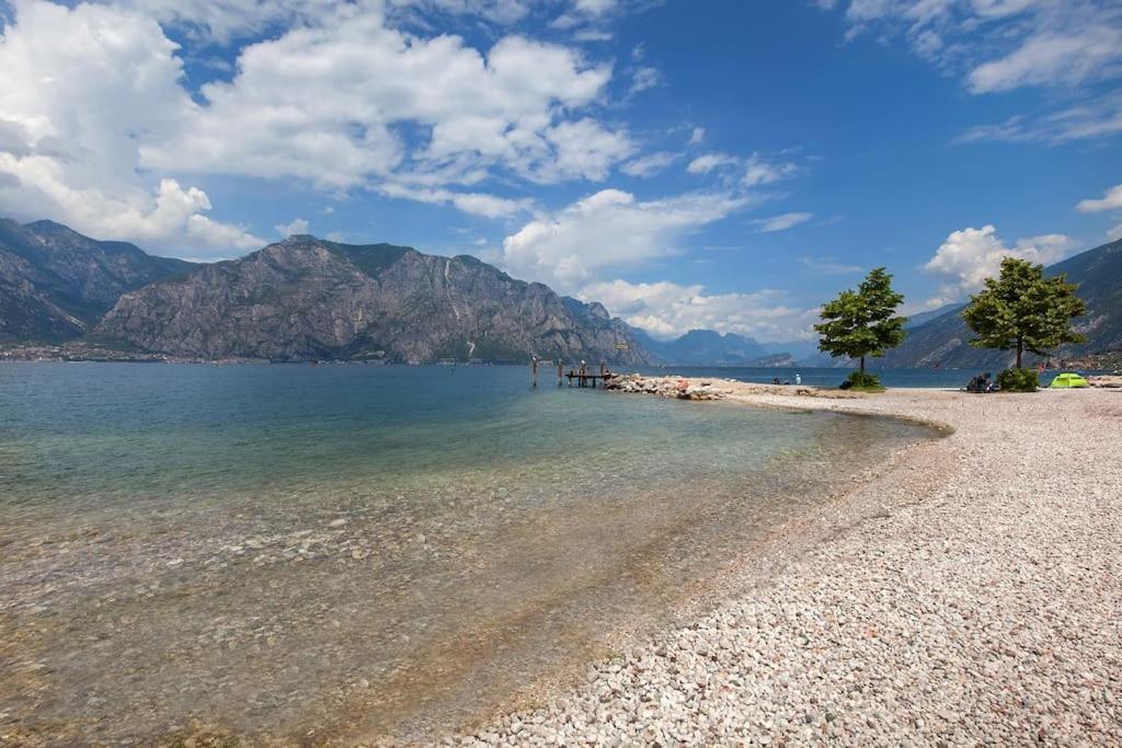 Il Frantoio A Monte-Vicino Al Lago Мальчезине Экстерьер фото